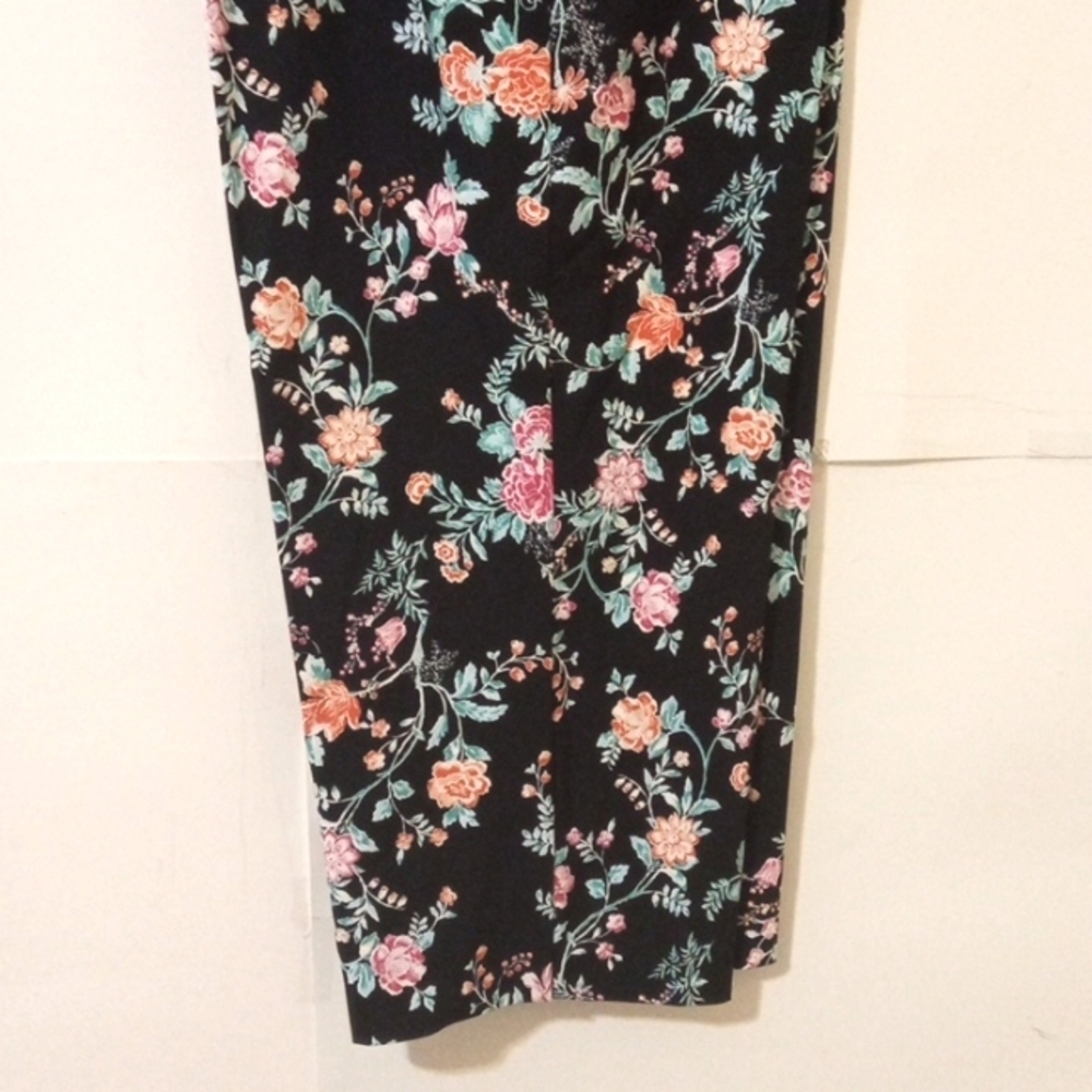 COUNTERPARTS FLORAL BOUQUET CROP PANTS - Black -Super Stretch - SIZE 2X NWT - Picture 5 of 10